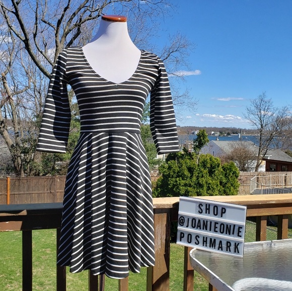 Pins & Needles Stripe Skater Urban Outfitters - Picture 2 of 7